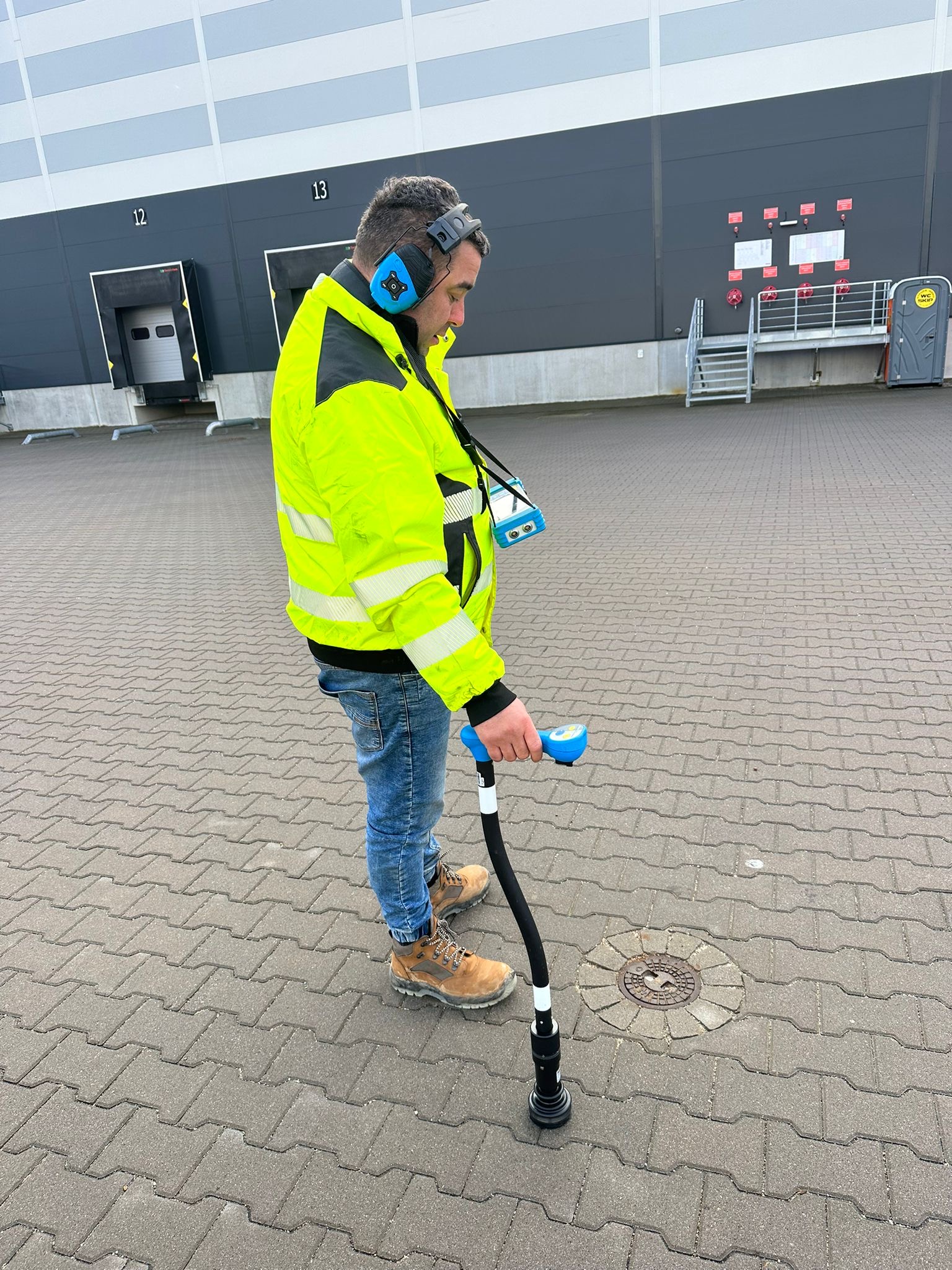 9abe1e01 9b01 46ed 9864 98424f25c4fe