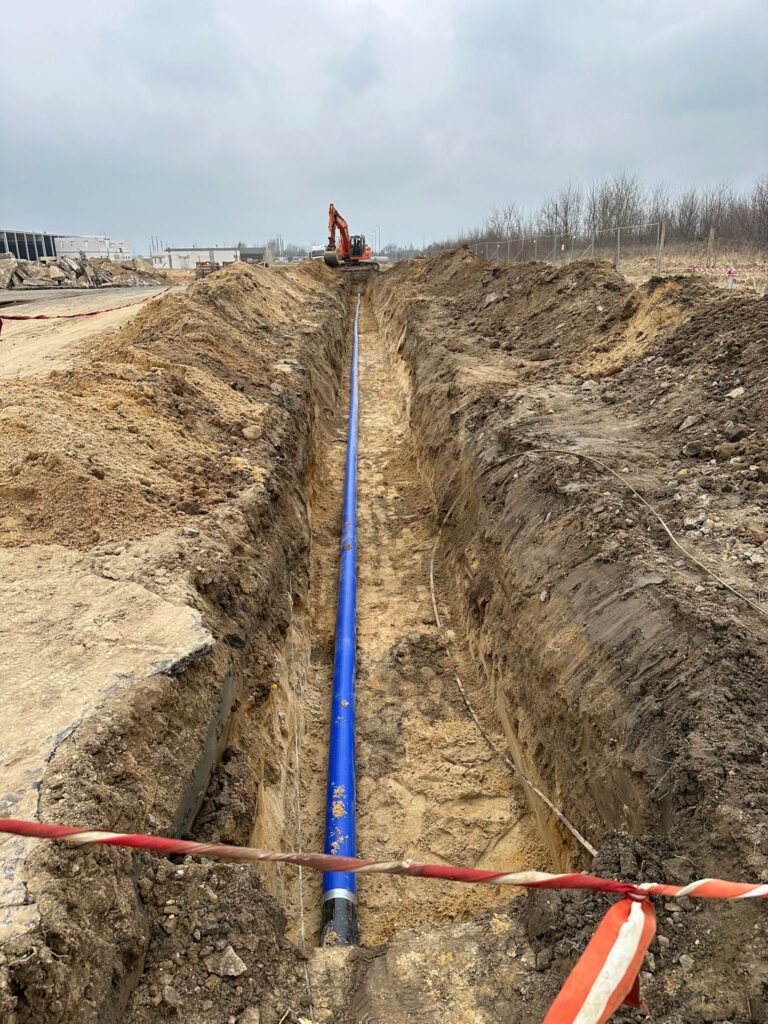 f4d9ee31 9f28 43fc 8b8b 1d0f91f4fdbc